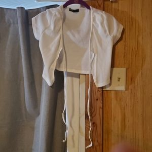 BOGO 🏁 White cover/ shawl 🏁